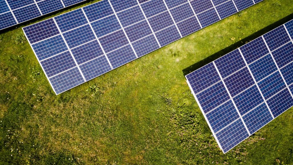 Ombrière photovoltaïque : guide complet pour solariser vos parkings