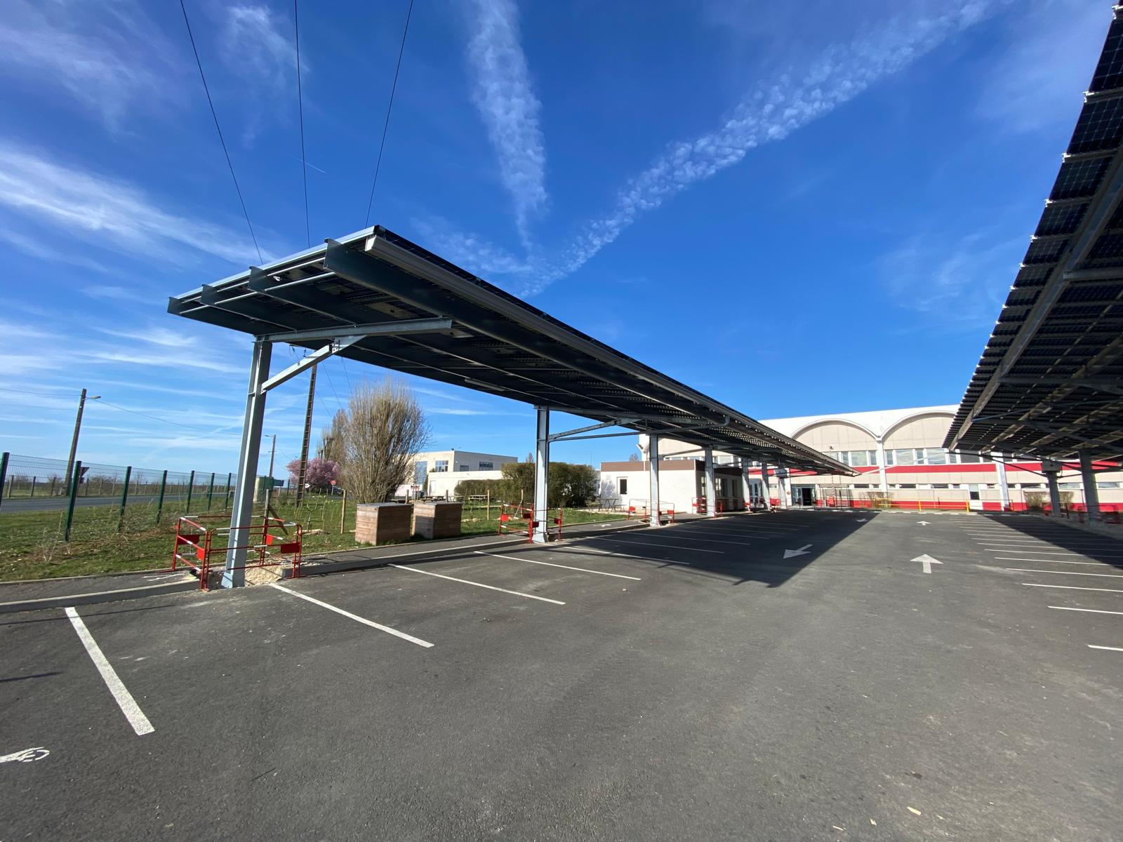 Beissier — Installation of a photovoltaic shade structure